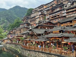 Làng miêu tích Thuỷ